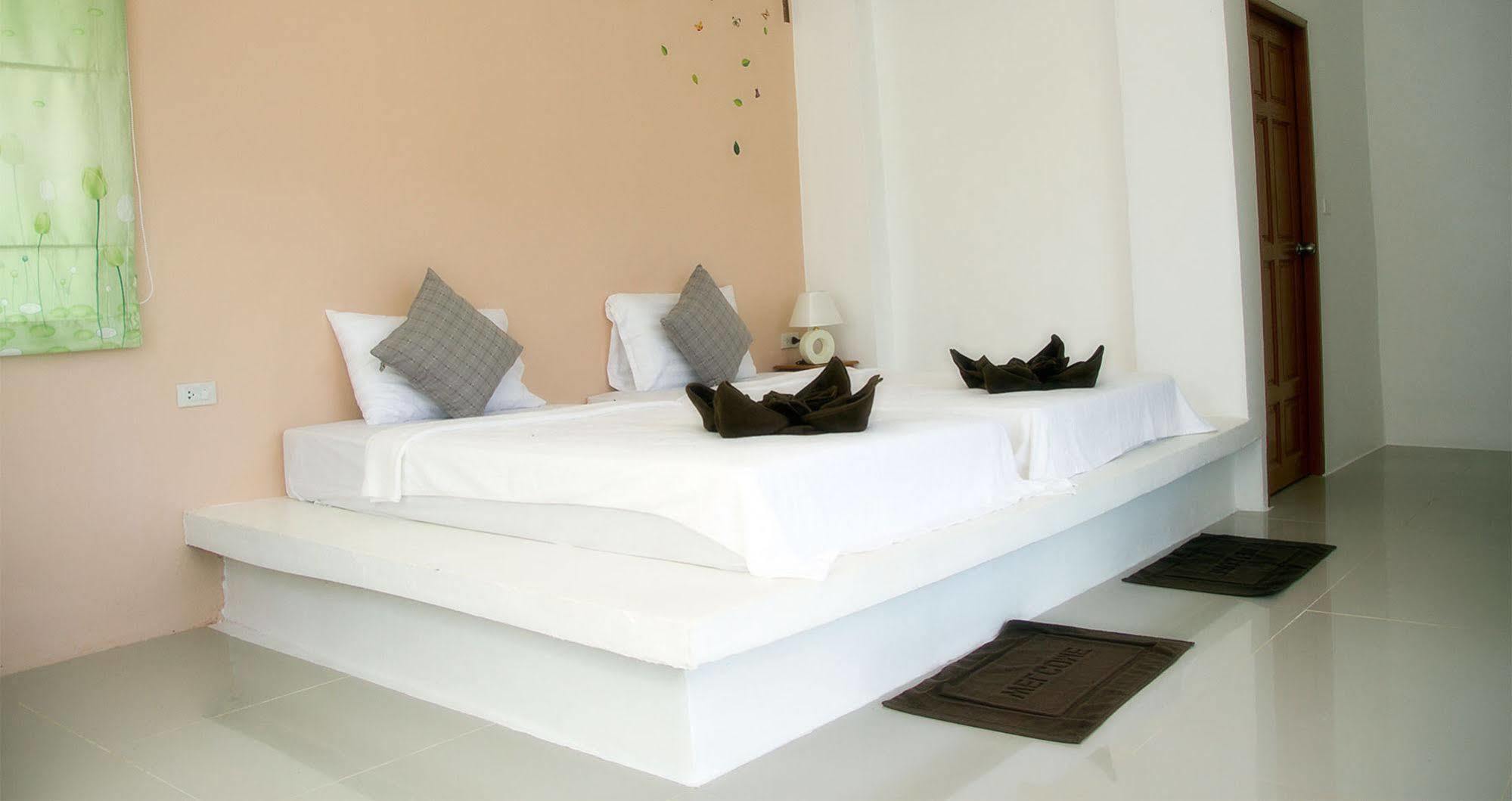 Keereelay Hotel Koh Lanta Exterior photo