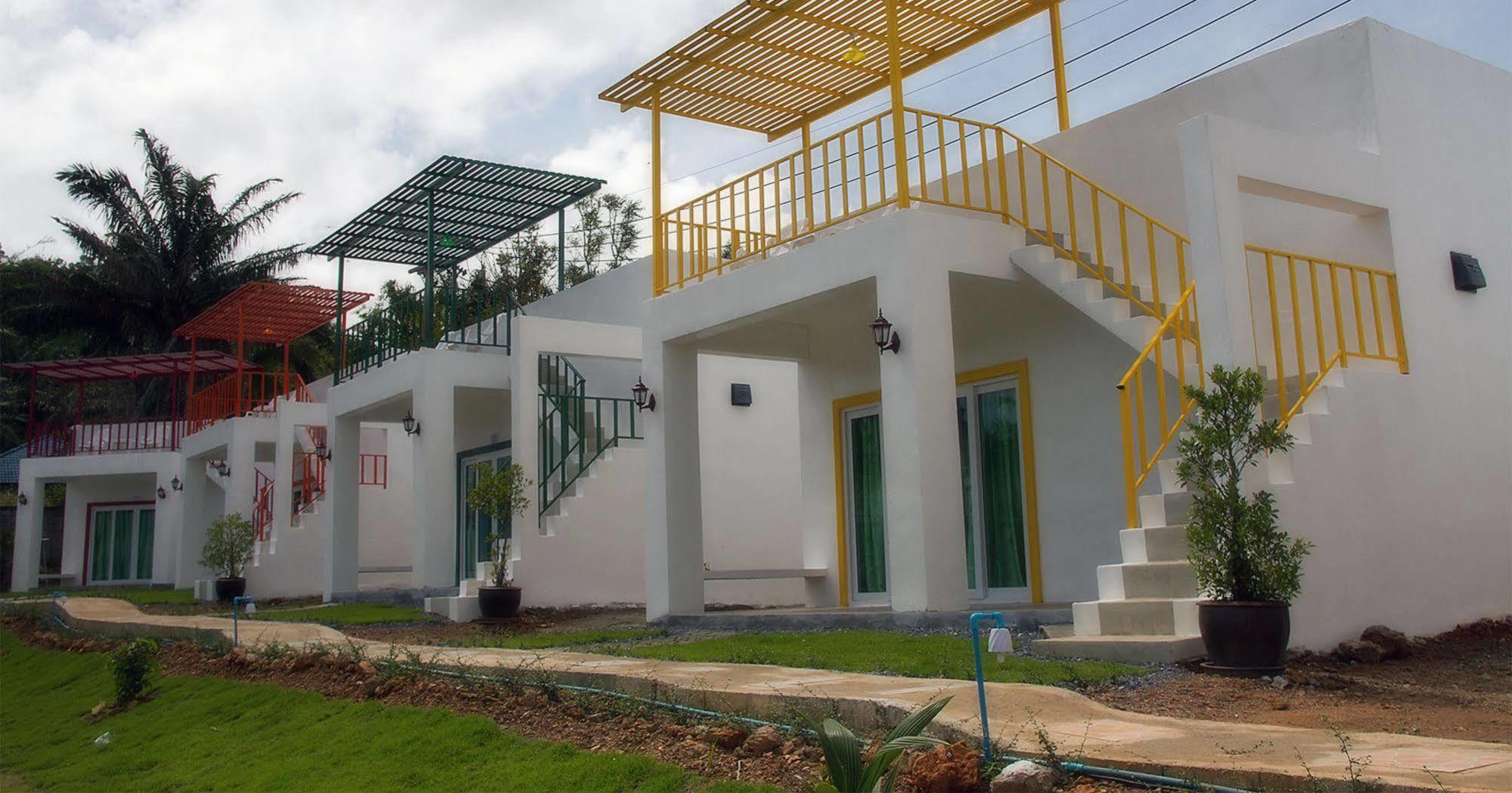 Keereelay Hotel Koh Lanta Exterior photo